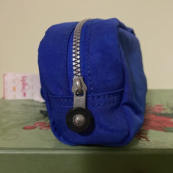 Kipling Pouch - Picture 2 of 13